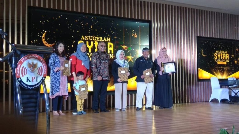 Program Menjemput Berkah Trans7 Raih Anugerah Syiar Ramadhan 2019 Program Menjemput Berkah Trans7 Raih Anugerah Syiar Ramadhan 2019