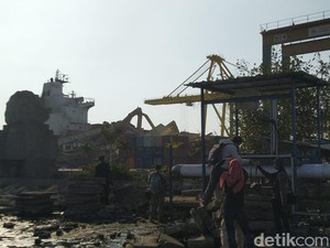 Kapal Tabrak Crane di Pelabuhan Semarang Timbulkan Kerugian Rp 60 M