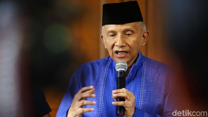 Amien Rais mengaku sepakat dengan langkah rekonsiliasi Jokowi-Prabowo. Namun, dia menilai upaya rekonsiliasi lucu jika diwujudkan dalam bagi-bagi kursi.