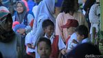 Antusiasme Siswa SD di Hari Pertama Masuk Sekolah