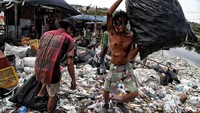 Begini potret kawasan pemukiman pemulung di Banjir Kanal Timur, Marunda, Jakarta Utara, Senin (15/7/2019).