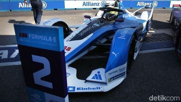 Mobil Balap Formula E BMW