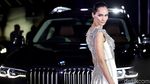 Senyum Menawan di Balik BMW X7