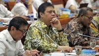 Dalam perkembangannya, Undang-Undang Nomor 31 Tahun 2000 tentang Desain Industri perlu diselaraskan dengan perkembangan hukum nasional dan hukum internasional, serta untuk semakin memajukan industri yang mampu bersaing dalam lingkup perdagangan nasional dan internasional.