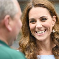 Untuk aksesori, sepasang anting mutiara favoritnya dari in2 design menjadi andalan penggemar tenis ini. Harganya US$ 152 atau Rp 2,1 juta. (Foto: Getty Images)