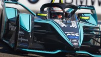 InsyaAllah Jakarta akan menjadi tuan rumah untuk seri kejuaraan #FormulaE musim berikutnya, di tahun 2020. Ini akan menjadi Kejuaraan E-Prix pertama di Indonesia,” tulis Anies di akun instagramnya. Panasonic Jaguar Racing / Handout /Getty Images.
