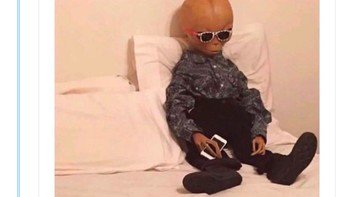 Alien di Area 51 sedang menunggu manusia yang mau datang. Foto: Twitter