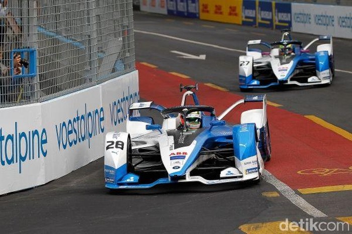 Mobil Balap Formula E BMW
