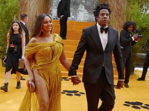5 Seleb Hollywood yang Pernah Kepergok Ribut di Restoran