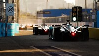 Formula E terbilang masih muda, dengan musim pertamanya digelar pada 2014/2015 silam. Panasonic Jaguar Racing / Handout /Getty Images.