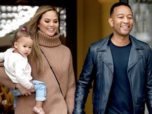 Liburan ke Thailand, Chrissy Teigen dan John Legend Cicip 7 Makanan Ini