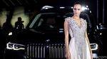 Senyum Menawan di Balik BMW X7