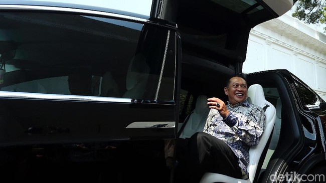 Berita Populer: Ban Benjol, Mobil Listrik Tak Cuma untuk Orang Kaya