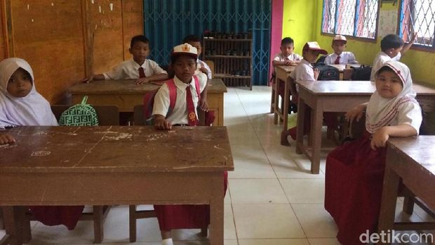  Hari Pertama Anak Rimba di Jambi Masuk Sekolah (dok ist)