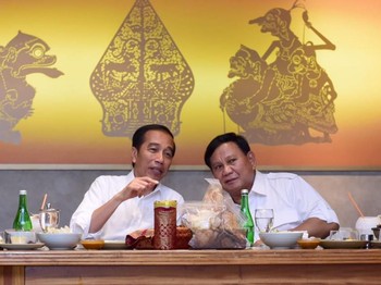 Lobi-lobi Menteri Prabowo-Jokowi