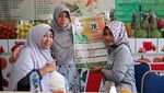 Tertinggi di NTB, Ini Foto-foto Kelewat Cantik Evi yang Digugat ke MK