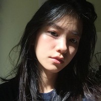 Rupanya, Leanna bukanlah seorang hakim. Melalui postingan Instastories-nya, Leanna mengungkapkan bahwa foto-fotonya yang viral saat menjadi hakim itu adalah dokumentasi waktu praktik peradilan semu di kampusnya, Universitas Gadjah Mada (UGM) Foto: dok. Instagram @leanna.leonardo