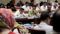 Raker tersebut digelar di Gedung Nusantara I Kompleks Parlemen, Jakarta, Senin (15/7/2019).