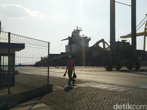 Kapal yang Tabrak Crane di Semarang Diduga Alami Gangguan Mesin