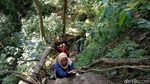 Foto: Air Terjun Berjalur Ekstrem dari Dompu