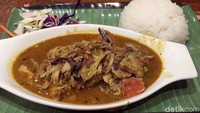 Soal porsi makanan di restoran yang selalu besar-besar.