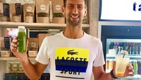 Minuman hijau ini adalah jus brokoli, alpukat, kowi dan lemon. Jus seperti ini jadi santapan Djkovic setiap pagi. Menurutny jus sehat sudah jadi bagian hidupnya. Foto: instagram @djokernole