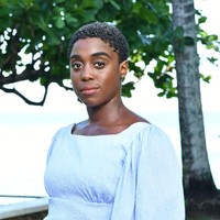 Dalam akhir film Spectre, dikisahkan bahwa James Bond akan pensiun dan menjalani gaya hidup mewahnya di Jamaica. Agen 007 pun akan digantikan dengan sosok wanita berkulit hitam, cantik, yang juga digambarkan tak kalah tangguh. Foto: Getty Images