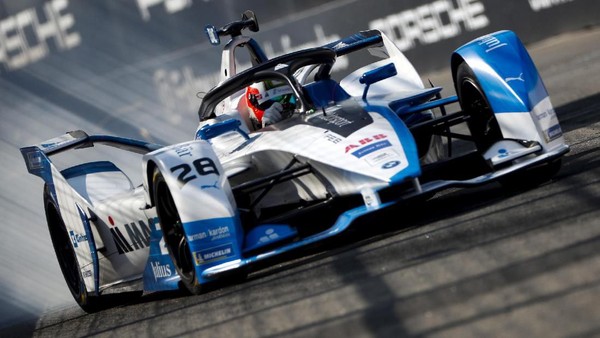 Menanti Mobil Listrik Formula E Kebut-kebutan di Jakarta