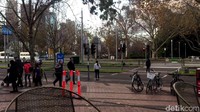 Pelican cross di Jakarta mungkin baru eksis pada 2018 lalu, namun di Melbourne dimanapun Anda berada bakal menemukannya.