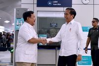 Penumpang Gelap Menyingkir saat Prabowo Banting Setir