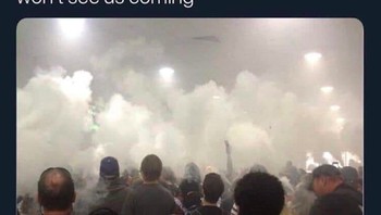 Jika semua penyerbu kompak menghembuskan asap vape, penjaga Area 51 mungkin bisa dikelabui. Foto: Facebook