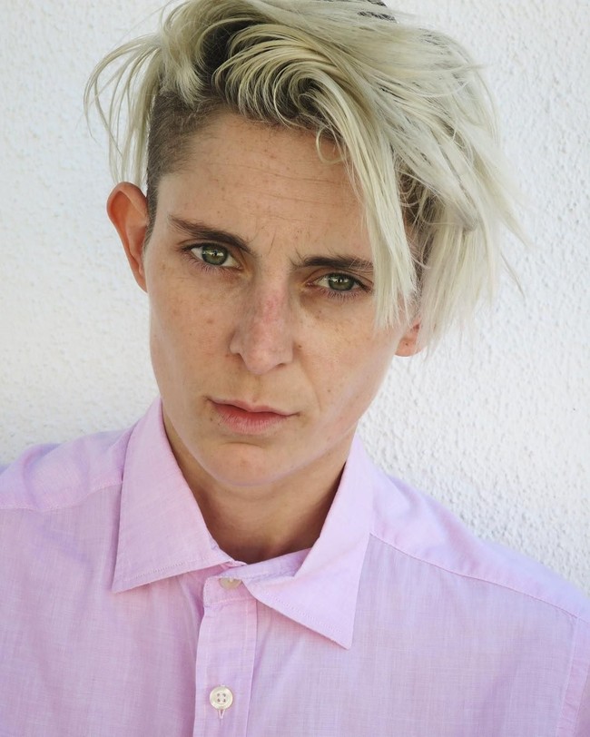 Nats Getty lahir dengan nama Natalia Williams. Wanita 26 tahun itu datang dari keluarga tajir melintir. Ia adala putri dari raja minyak pemilik perusahaan Getty Oil dan keponakan dari pemilik perusahaan foto Getty Images.  Foto: Instagram