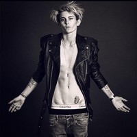 Di 2016, miliuner tomboy itu pacaran dengan Youtuber transgender Gigi Gorgeos. Tak lama setekah Nats mengumumkan bahwa dirinya lesbian.  Foto: Instagram