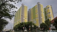 Rusunawa yang memiliki tiga tower setinggi 25 lantai ini memiliki nilai kontrak pembangunan mencapai Rp 961,367 milyar.