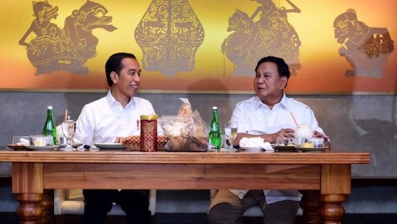 Membangun Oposisi Alternatif Membangun Oposisi Alternatif