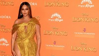Di posisi ke-72 ada Beyonce dengan kesuksesannya di industri hiburan.  Foto: Gareth Cattermole/Getty Images for Disney