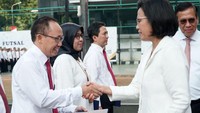 Sri Mulyani meminta para pegawai pajak tak hanya bicara soal kecintaannya terhadap Indonesia melainkan membuktikan dengan apa yang bisa dilakukan untuk itu. Istimewa/Dok. Ditjen Pajak.