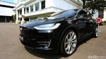 Mobil Listrik Tesla Antar Bamsoet ke Istana