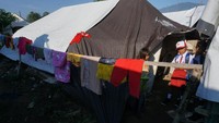 Seluruh siswa SD, SMP dan SMA di daerah terdampak bencana gempa dan likuefaksi tersebut mulai masuk sekolah pada tahun ajaran baru 2019/2020. Antara Foto/Mohamad Hamzah.