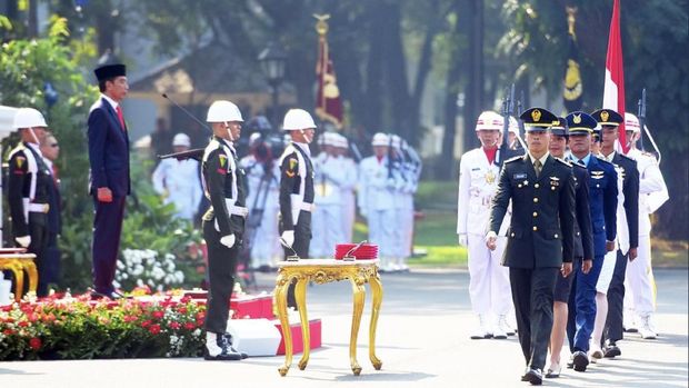 Lantik 781 Perwira TNI/Polri, Jokowi Sampaikan Peringatan ini