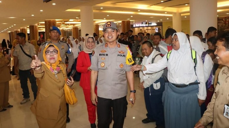 Canda Tawa Siswa Berkebutuhan Khusus Saat Diajak Nobar Spider-Man Canda Tawa Siswa Berkebutuhan Khusus Saat Diajak Nobar Spider-Man