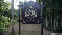 MesaStila yang berbintang lima ini tersembunyi di kawasan hutan pinggiran Magelang. Musala ada di kawasan depan resor (Ahmad Masaul Khoiri/detikcom)