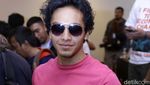 Jefri Nichol Pamer Fighting Pose dengan Kaus Pink