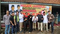 Ia pun kerap mengunggah momen kampanyenya di dapil bersama Ahmad Dhani dan politisi Gerindra. Dok. Twitter