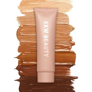 6 Foundation Badan untuk Kaki Terlihat Lebih Mulus 6 Foundation Badan untuk Kaki Terlihat Lebih Mulus