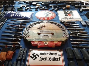 Gerebek Gudang Simpatisan Neo-Nazi, Polisi Italia Sita Pistol-Rudal
