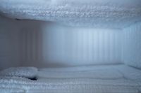 Ternyata Ini Fungsi Garis Putih Bergelombang di Freezer