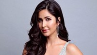 Tak butuh waktu yang lama untuknya mendapatkan tawaran lainnya hingga menjadi model serta brand ambassador dari beberapa produk ternama di sana.  Dok. Instagram/katrinakaif