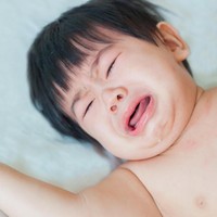 Tangisan bayi berada di urutan tiga sebagai suara paling mengganggu. Kebanyakan responden pria yang mengaku merasa terganggu dengan suara bayi menangis. Foto: iStock