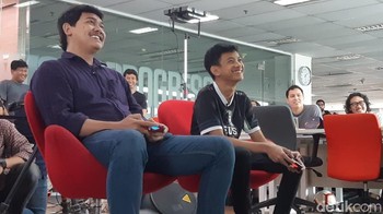 Kapan-kapan main lagi ke markas detikcom, ya, Rizky! (Foto: Aisyah Kamaliah/detikINET)